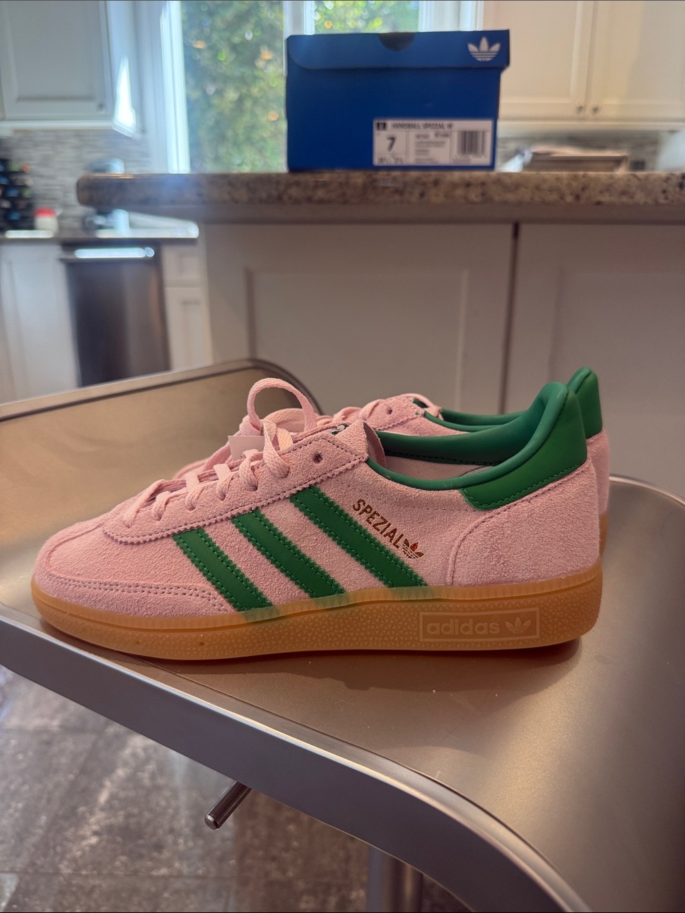 NIB adidas Handball Spezial Pink Suede Sneakers with Green Stripes and Gum Sole